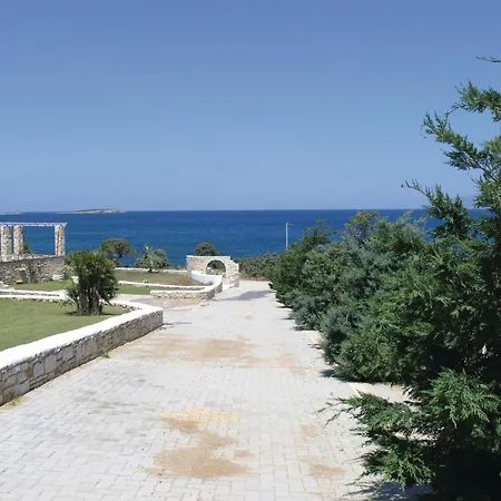 Cozy In Ampela, Paros With Wifi